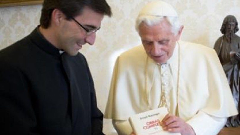 LAS OBRAS COMPLETAS DE BENEDICTO XVI EN ‘TESTIGOS HOY’