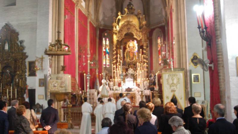 Celebración de la festividad de Todos los Santos en la parroquia de Omnium Sanctorum