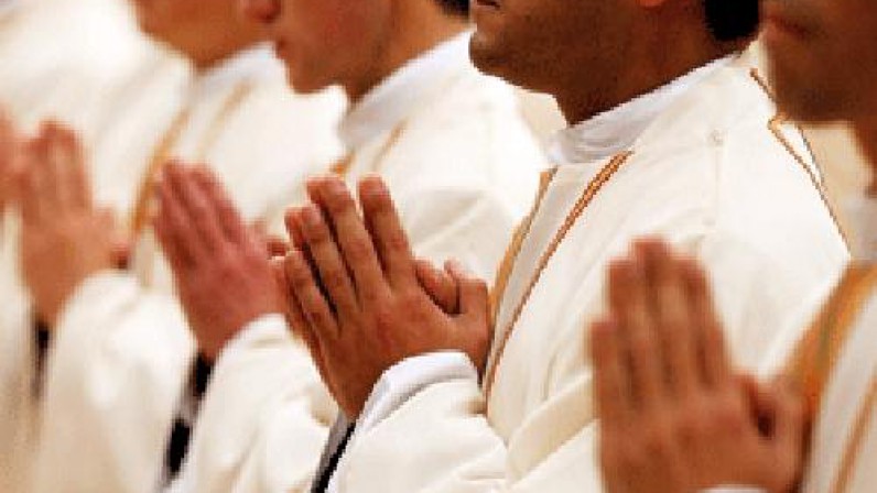 El arzobispo de Sevilla destaca la conveniencia de hacer ejercicios espirituales