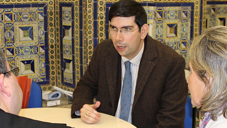 ENTREVISTA: ISIDRO CATELA, Director de la Oficina de Información de la CEE
