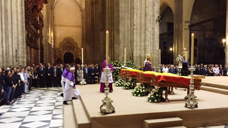 Homilía del arzobispo en el funeral por las cuatro víctimas del accidente aéreo de Airbus