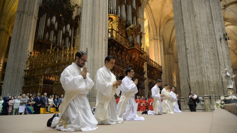 ‘Seis nuevos sacerdotes’, carta pastoral del Arzobispo de Sevilla