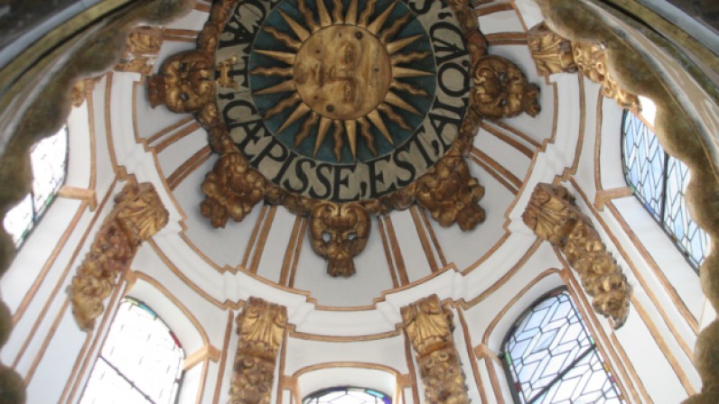La linterna de la cúpula de la Magdalena recupera su esplendor original