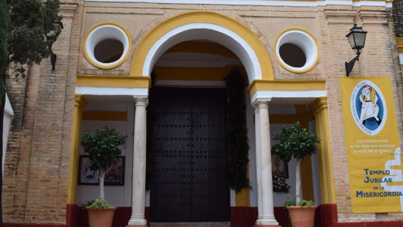 Puertas abiertas en el Santuario de Loreto