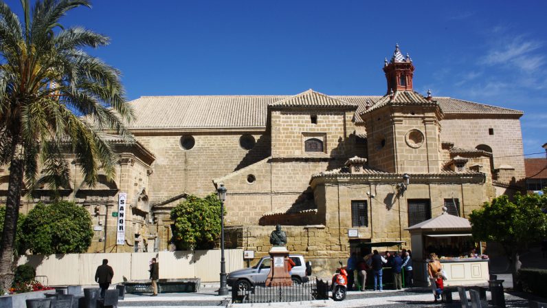 La iglesia de Santo Domingo de Osuna reabre sus puertas al culto