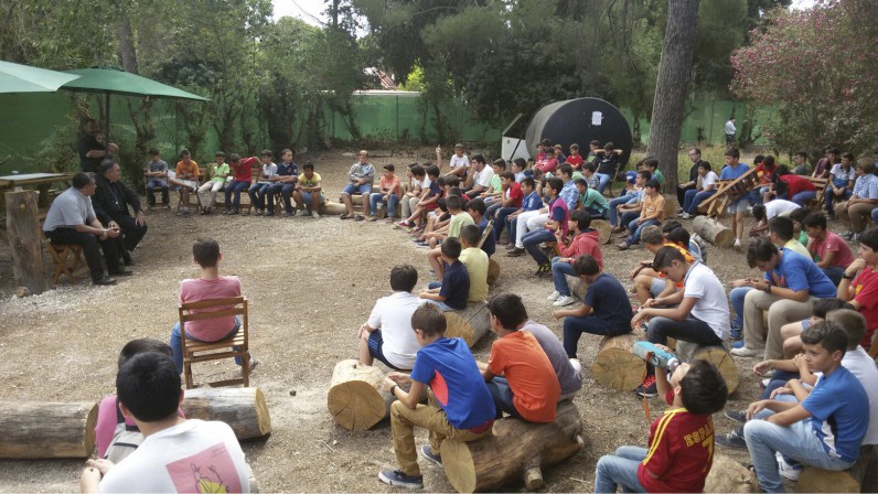 Más de un centenar de niños participan en el I Campamento de Monaguillos