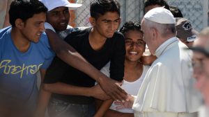 el-papa-francisco-regresara-a-roma-con-12-refugiados-de-la-isla-de-lesbos
