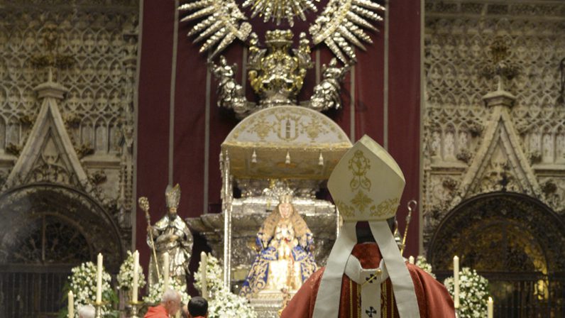 Mons. Asenjo: “Pongamos a la Virgen de los Reyes en el centro de nuestro corazones”