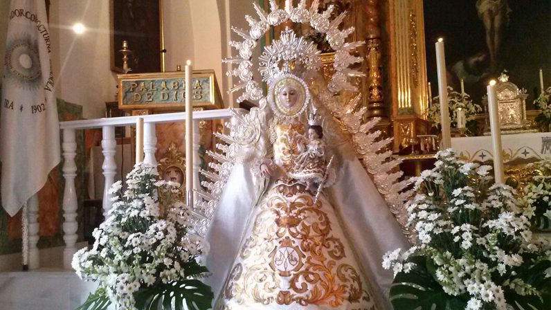 El convento de Santa Clara de Alcalá de Guadaíra celebra la fiesta de Ntra. Sra. de los Ángeles