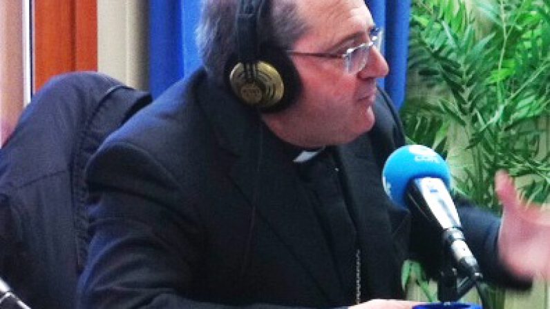 IGLESIA NOTICIA | Mons. Santiago Gómez y los Colegios Diocesanos