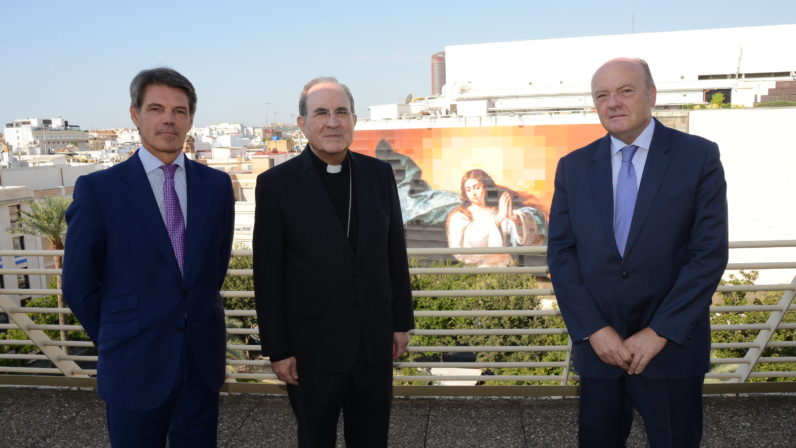 El Arzobispo visita el mural con ´la Colosal’ de Murillo en El Corte Inglés