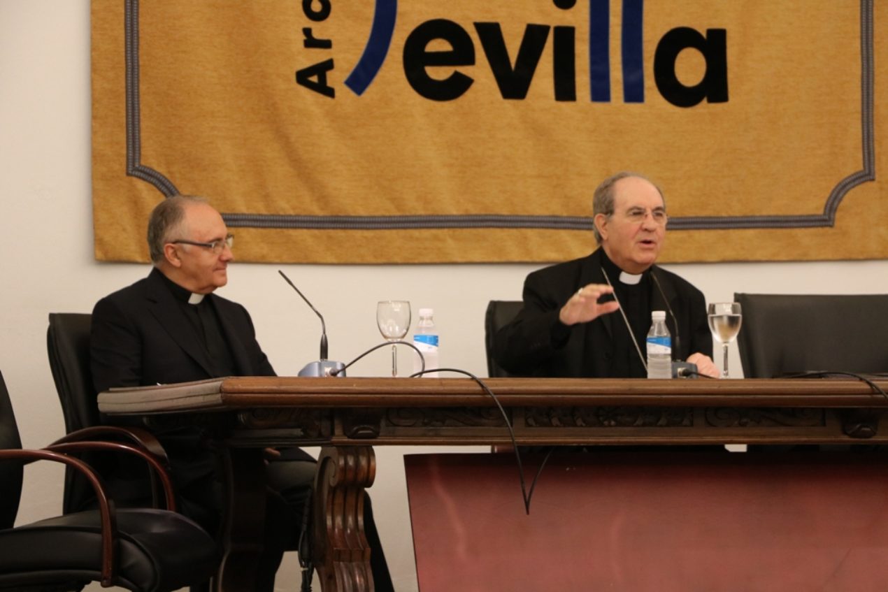 Encuentro del Arzobispo con la comunidad diaconal de Sevilla