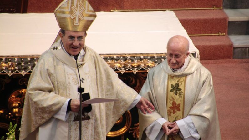 Mariano Pizarro recibe el título de capellán de honor de Su Santidad