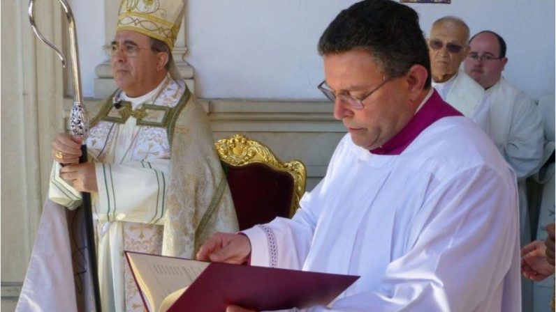 Formación sobre los signos teológico-litúrgicos del bautismo en Alcalá de Guadaira
