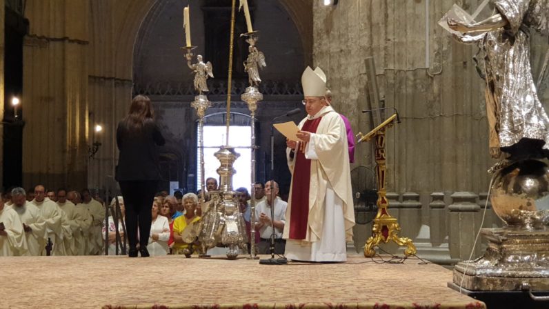 El papa Francisco felicita a monseñor Asenjo por sus bodas de oro sacerdotales