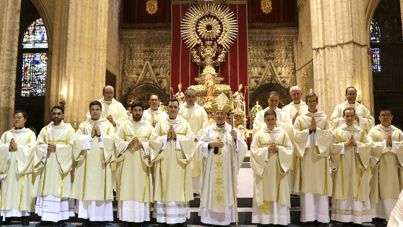 La Archidiócesis se congratula por la ordenación de ocho nuevos diáconos