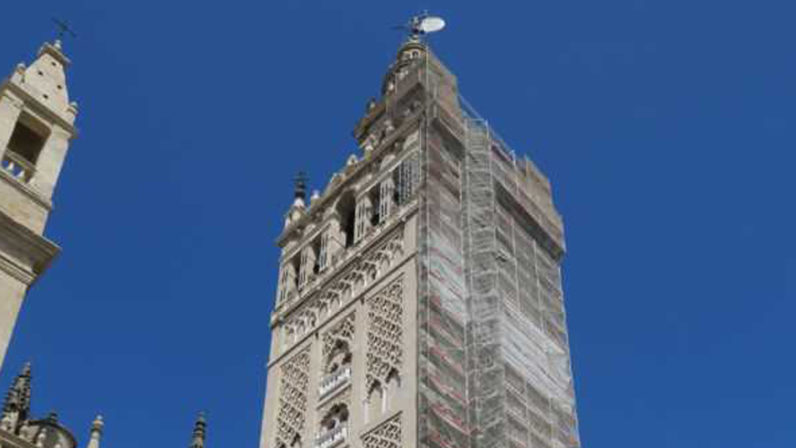 La Catedral inaugura exposición sobre restauración en la Giralda