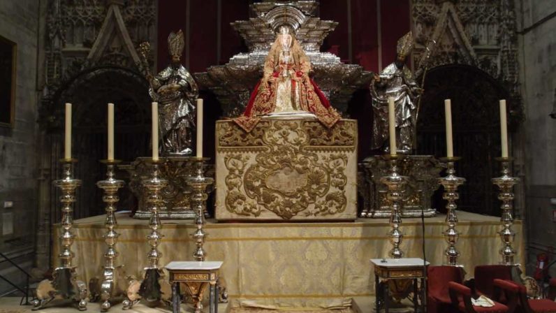 La Virgen de los Reyes presidirá el altar del Jubileo en la misa por las bodas de oro sacerdotales del Arzobispo