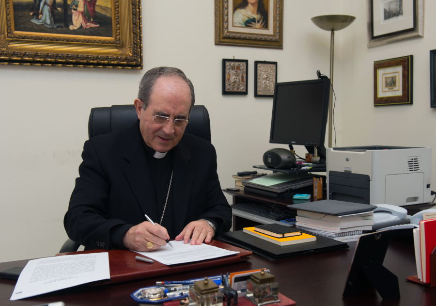 Monseñor Asenjo: “Estamos llamados a convocar a los fieles a la corresponsabilidad de todos”