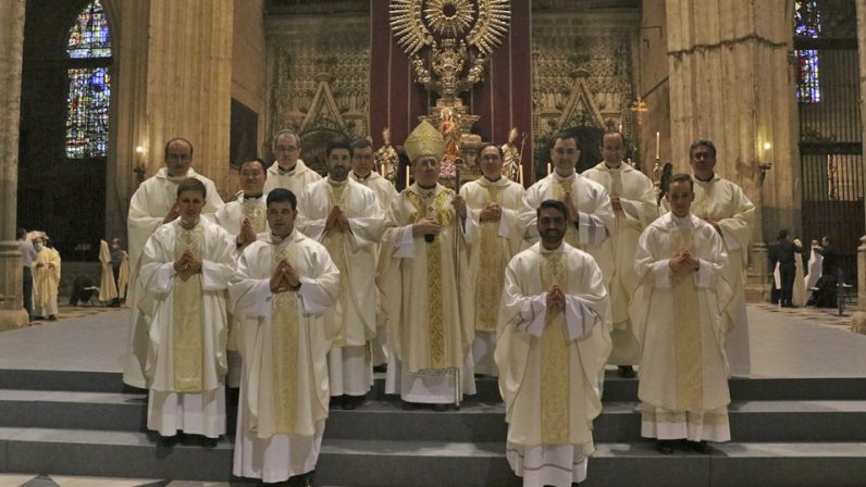 La Archidiócesis de Sevilla se congratula por sus siete nuevos sacerdotes