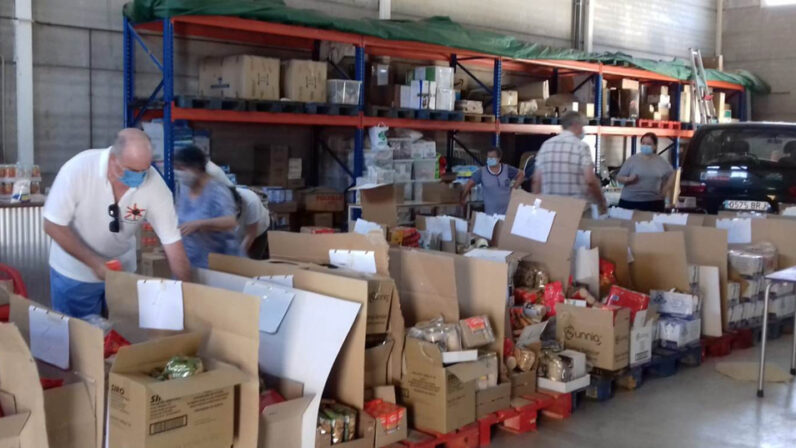 La Asociación Pro-Vida Mairena dona más de 4.000 kilos de alimentos a familias vulnerables