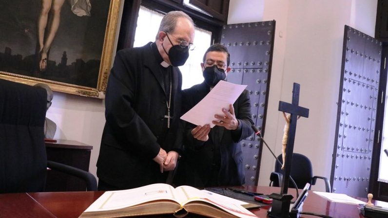 Mons Asenjo jura como Administrador Apostólico de la Archidiócesis de Sevilla