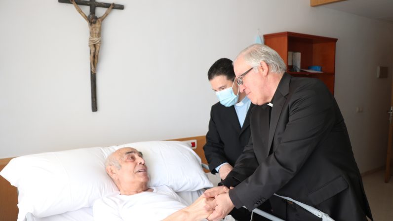 Mons. Saiz: “La tarea principal del obispo es cuidar a los sacerdotes, quererlos y ayudarlos”