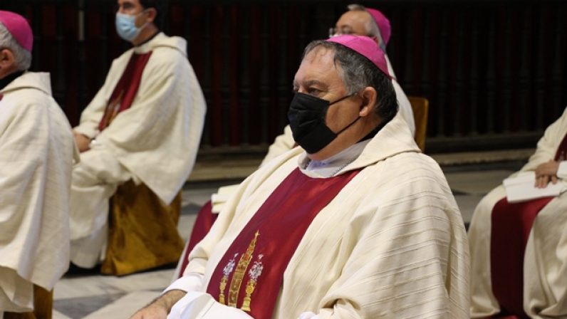 Fallece la madre de monseñor Mazuelos, obispo de Canarias