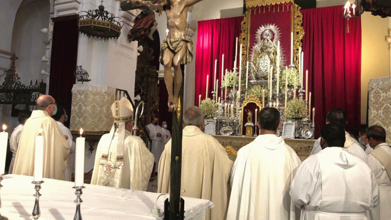 Mons. Saiz celebra en Los Palacios y Villafranca la función principal de instituto en honor a Ntra. Sra. de las Nieves