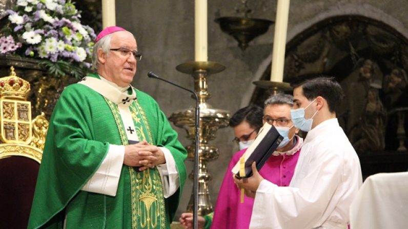 Mons. Saiz: “Yo me entregaré con esperanza y alegría a servir a la Iglesia de Sevilla”