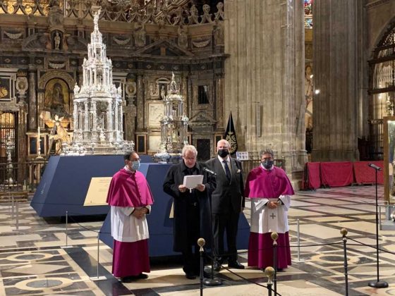 La exposición sacramental ‘Pange lingua’ reúne en la Catedral catorce custodias de Sevilla hasta el 26 de diciembre