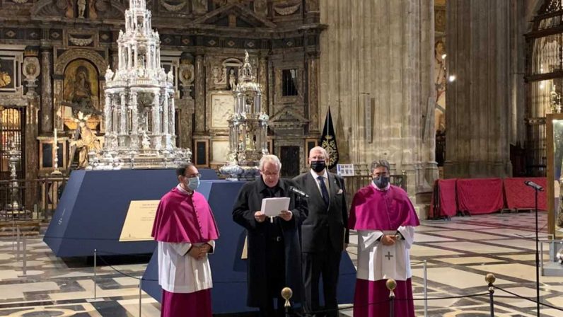 La exposición sacramental ‘Pange lingua’ reúne en la Catedral catorce custodias de Sevilla hasta el 26 de diciembre