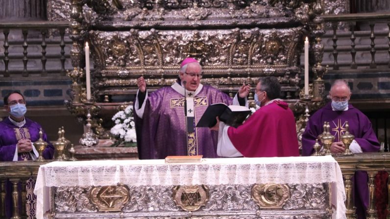 Mons. Saiz invita a rezar por los sacerdotes fallecidos en 2021