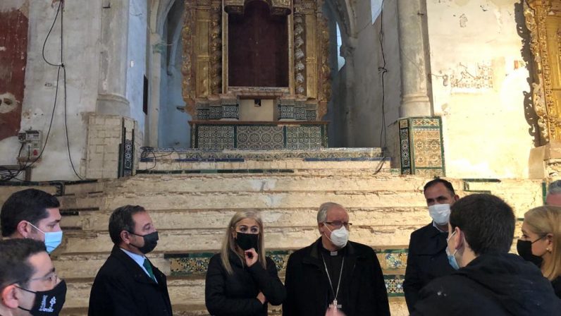 La iglesia de San Pedro de Sanlúcar la Mayor será sometida a un profundo proceso de restauración