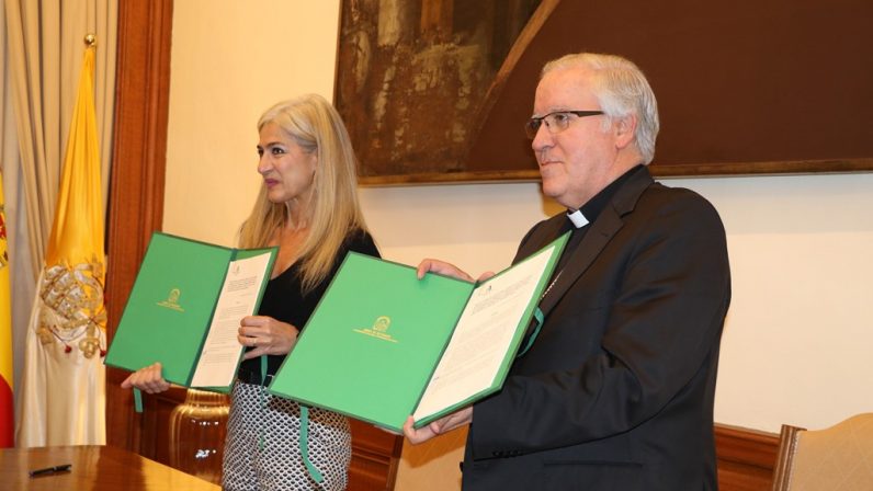 La Iglesia y la Junta firman un protocolo de actuación sobre el patrimonio religioso en Andalucía