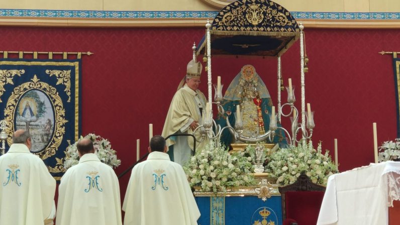 Santa María de Escardiel, coronada