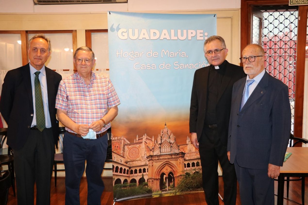 Presentación en Sevilla de la credencial del peregrino a Guadalupe
