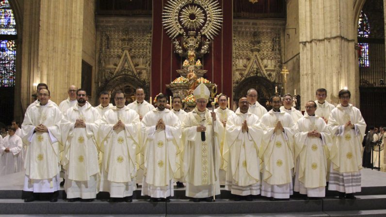 Ocho nuevos sacerdotes para la Archidiócesis: “Que la Eucaristía sea la raíz, centro y sentido principal de vuestra vida sacerdotal”