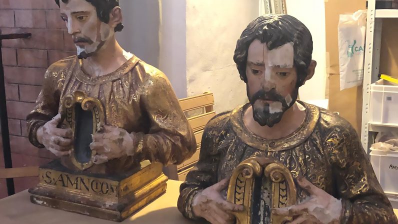 Las prácticas de restauración se reanudan en la iglesia de Santa María, de Carmona