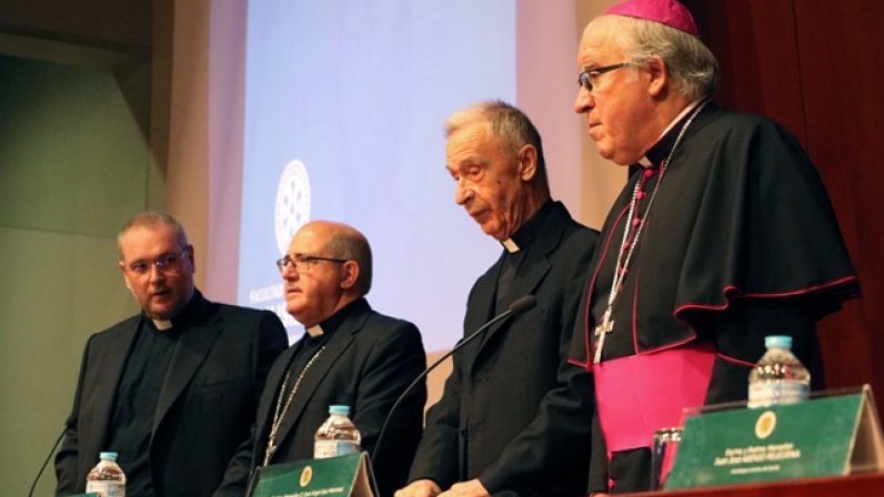 Mons. Saiz: “La Facultad de Teología San Isidoro de Sevilla es casa y escuela de comunión”