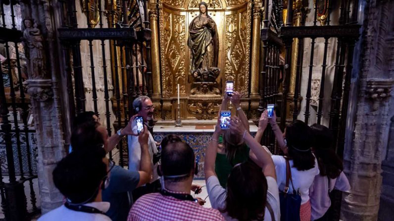 Catequesis y arte en una visita singular a la Catedral hispalense