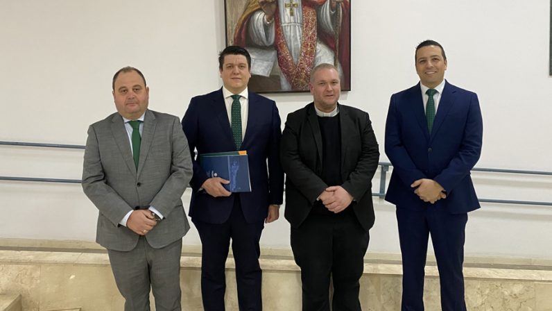La Hermandad de San Benito Abad de Gerena promueve una beca de estudios para la Facultad de Teología de Sevilla