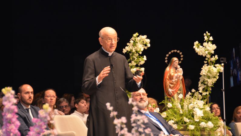 El prelado del Opus Dei en Sevilla