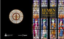 Cajasol pone en marcha la exposición «Lumen de lúmine» sobre las vidrieras de la Catedral