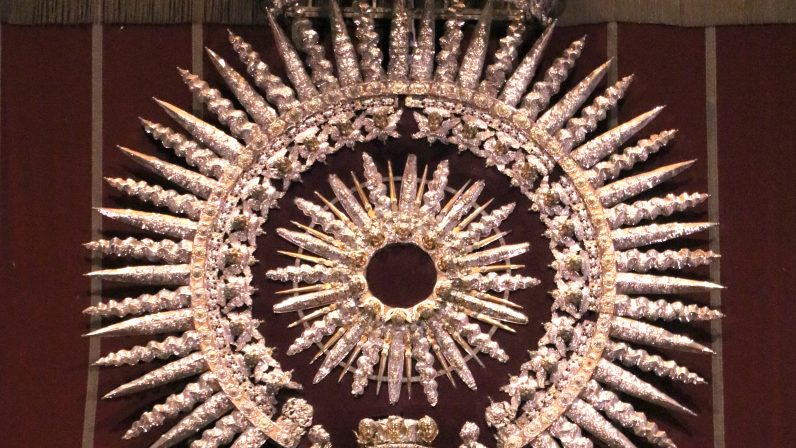 El Trono de Octavas de la Catedral de Sevilla (II)