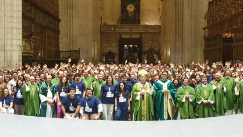 Mons. Saiz en la Misa de envío a la JMJ: “Vamos 5.000 peregrinos de Sevilla y hemos de volver 5.000 apóstoles”