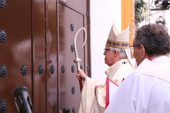 El arzobispo abre un tiempo jubilar en Camas