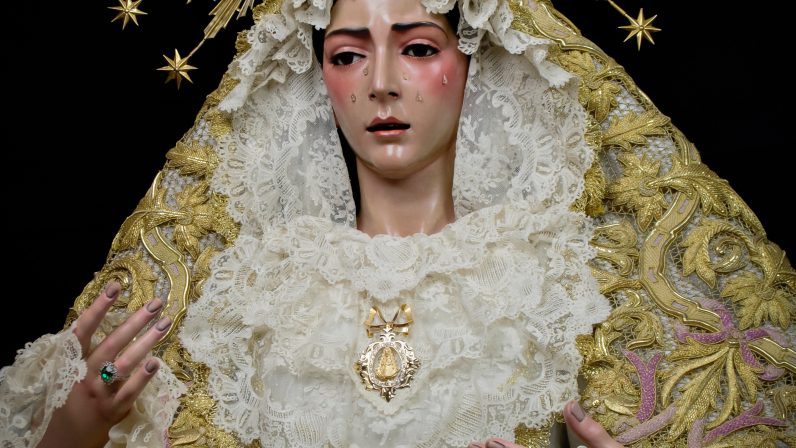 05 de Julio del 2025: Coronación Canónica de la Virgen del Rocío de Sevilla