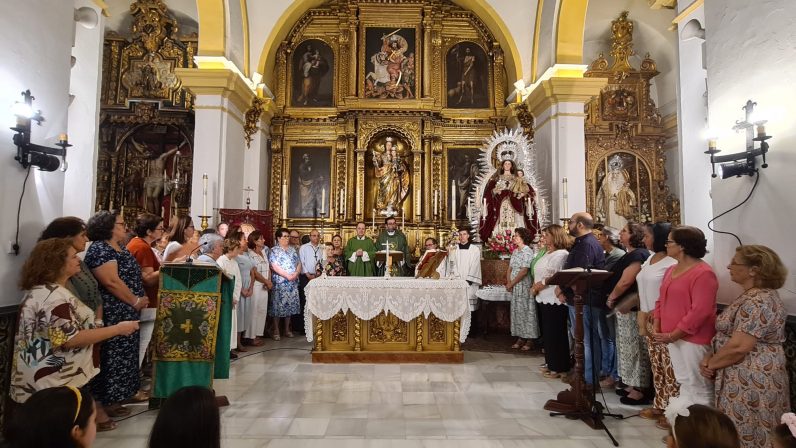 Los feligreses de Santa María de las Nieves, de Villanueva del Ariscal, han sido enviados a evangelizar