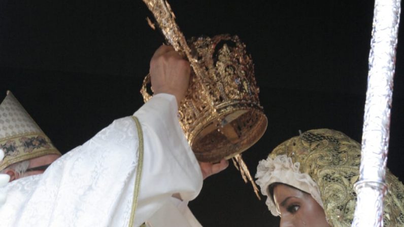 Sanlúcar la Mayor vivió con gozo la coronación canónica de la imagen de María Santísima de las Angustias